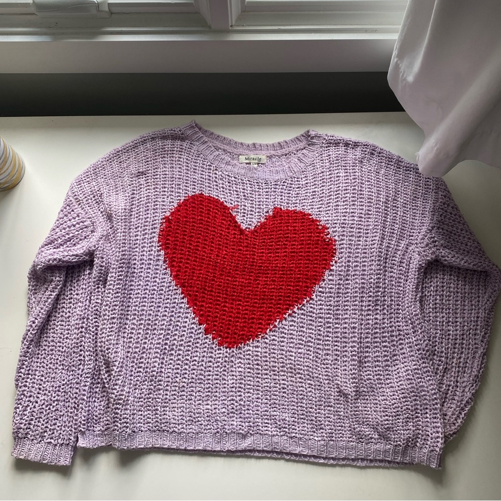 Loose-Knit Lavender Lightweight Sweater with Red Heart